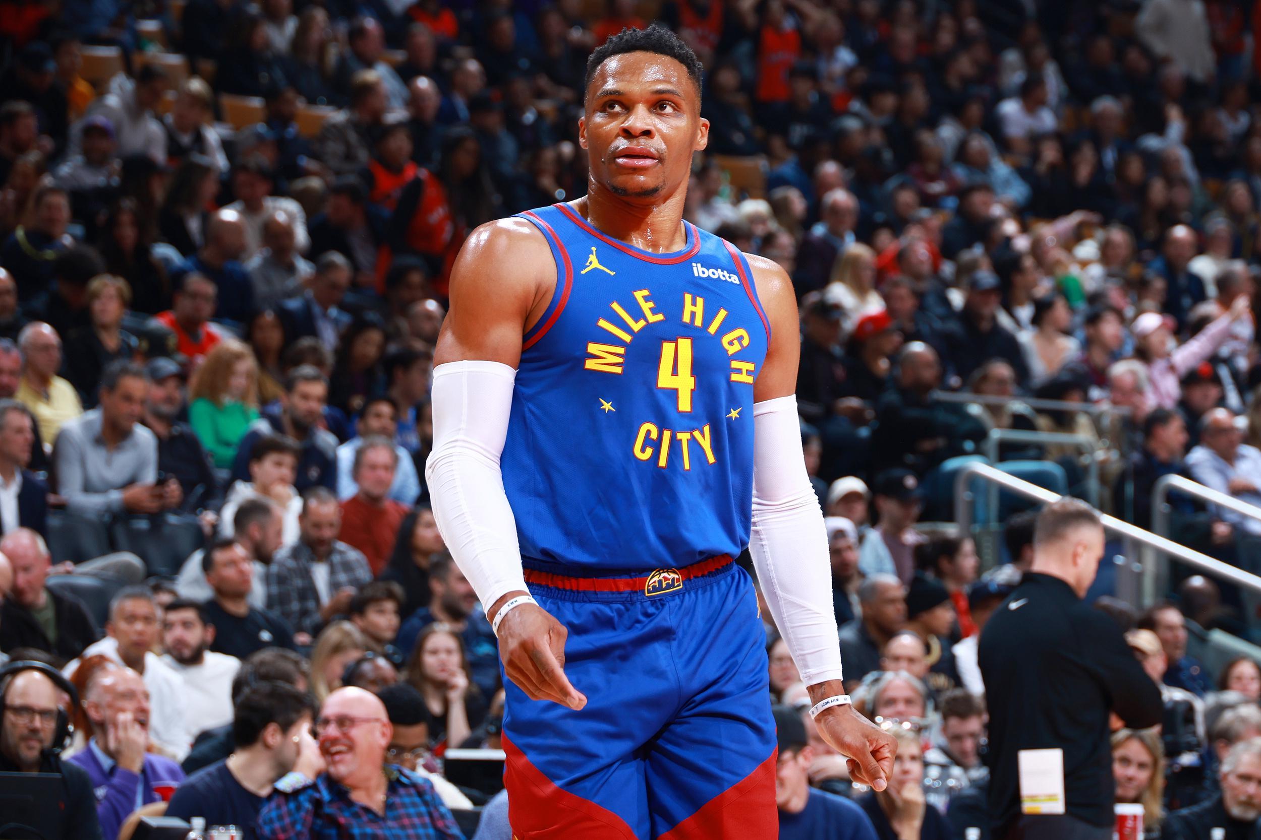 pg电子玩法-美记：国王停止蒙克交易谈判，正在寻找其他路径引入威少