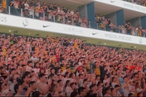 pg电子账号-嗨翻天！詹姆斯成都行现场 球迷们齐声高喊“LBJ”