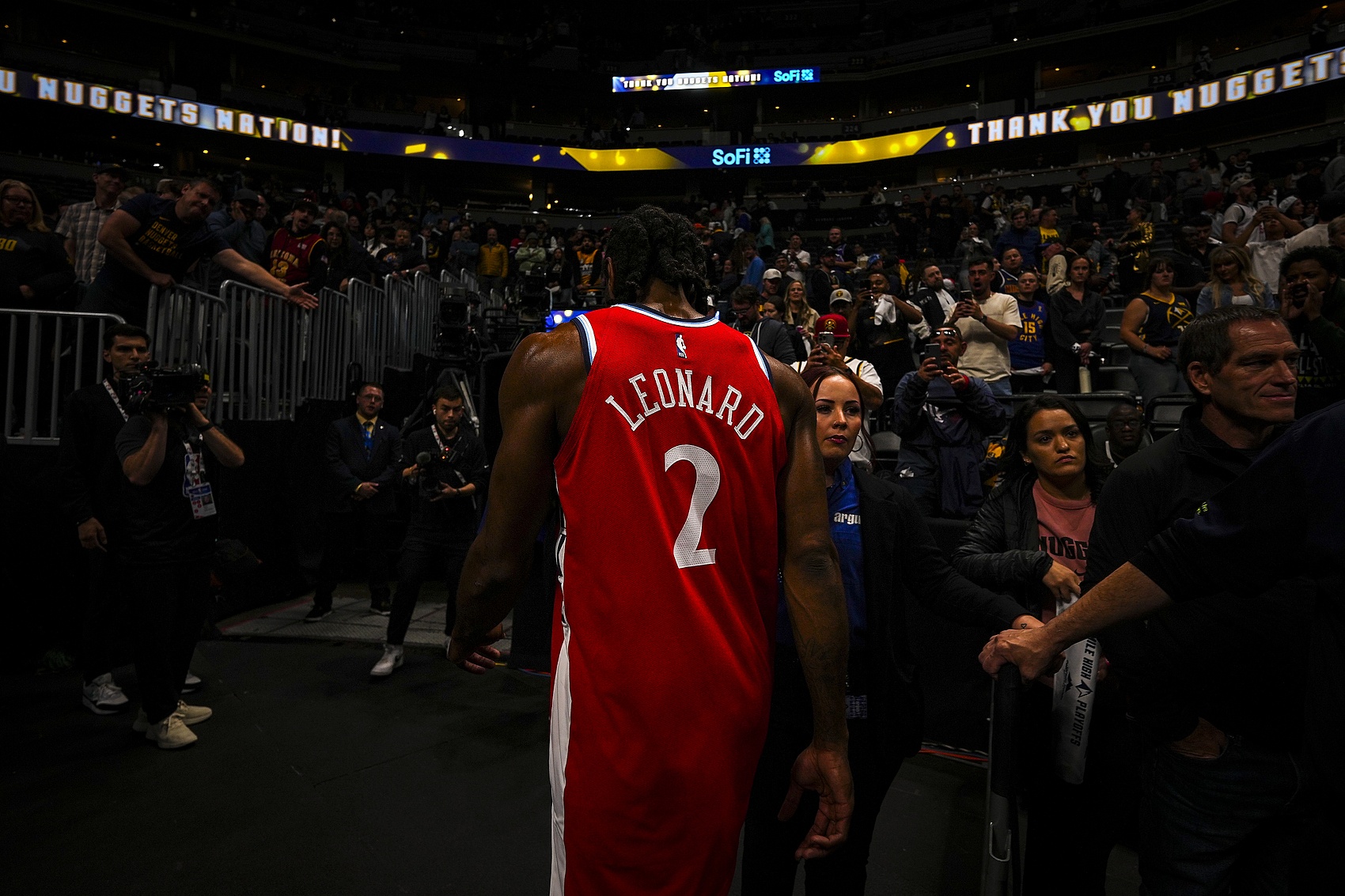 pg电子玩法-名记分析：快船若保留首轮签与伦纳德有效合同，恐引发联盟效仿风潮